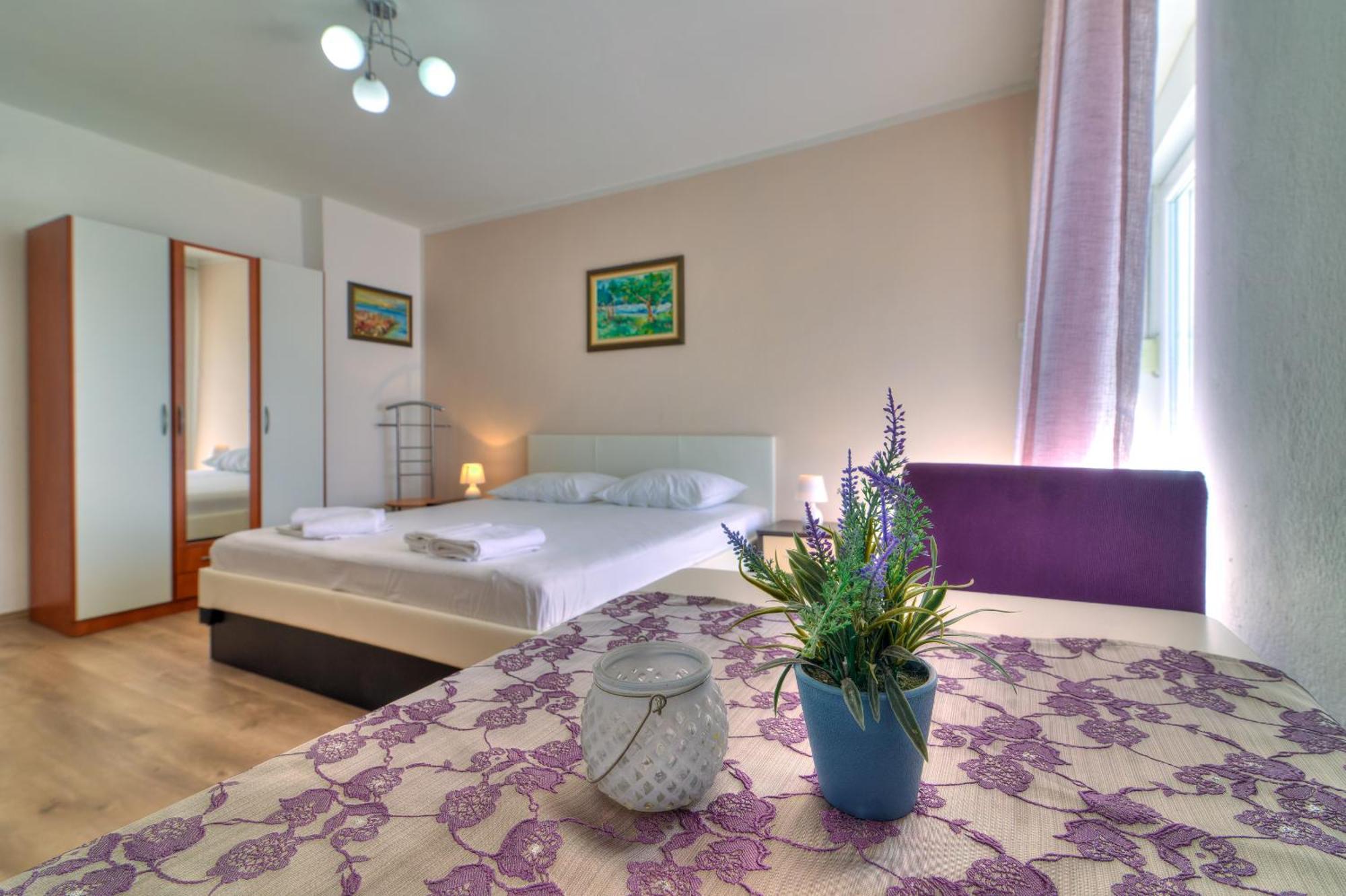 Apartmani Ana เซนญ์ ภายนอก รูปภาพ