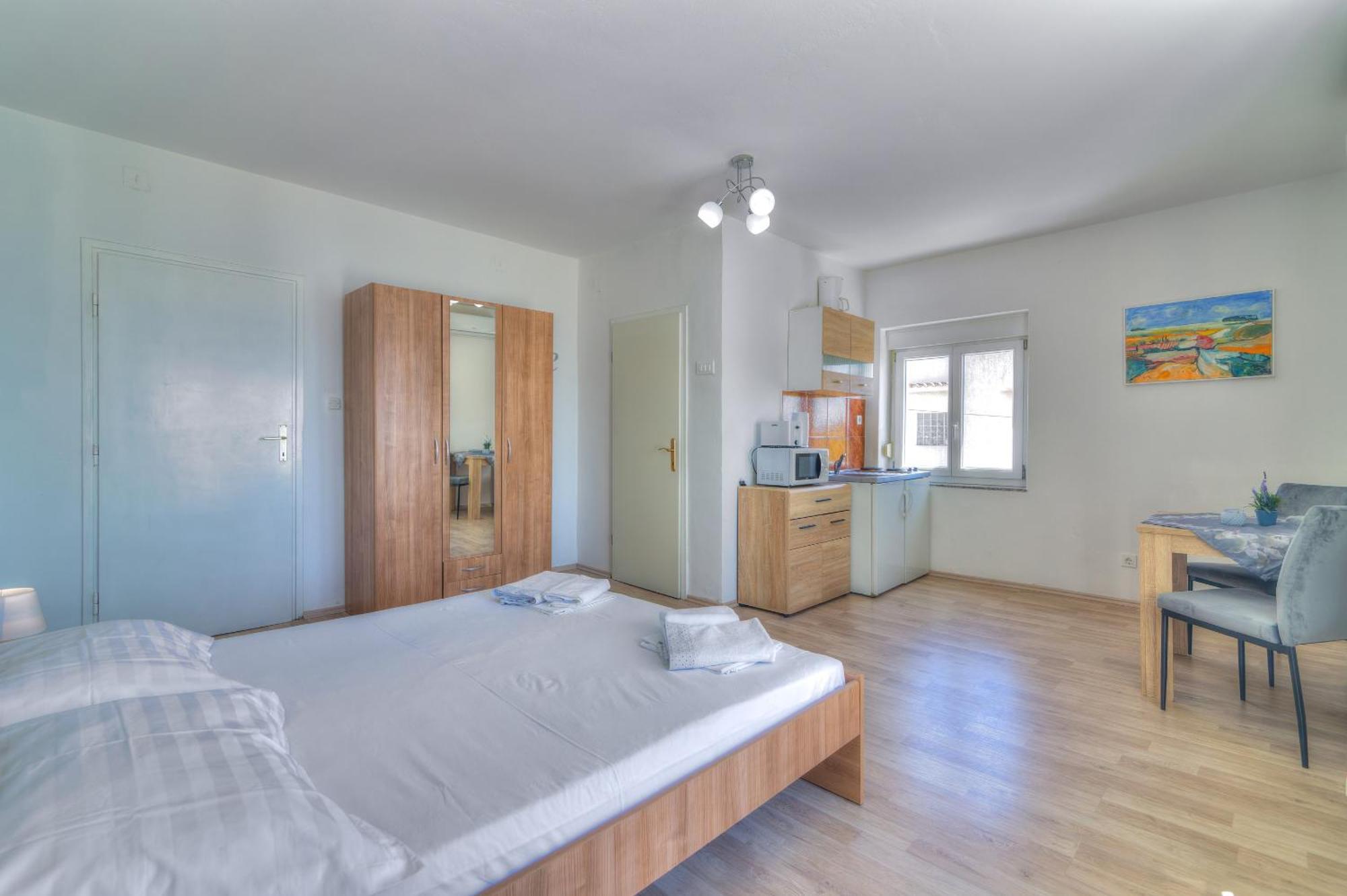 Apartmani Ana เซนญ์ ห้อง รูปภาพ